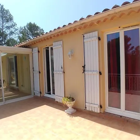 Charmante Maison Climatisee Avec Piscine Holiday home